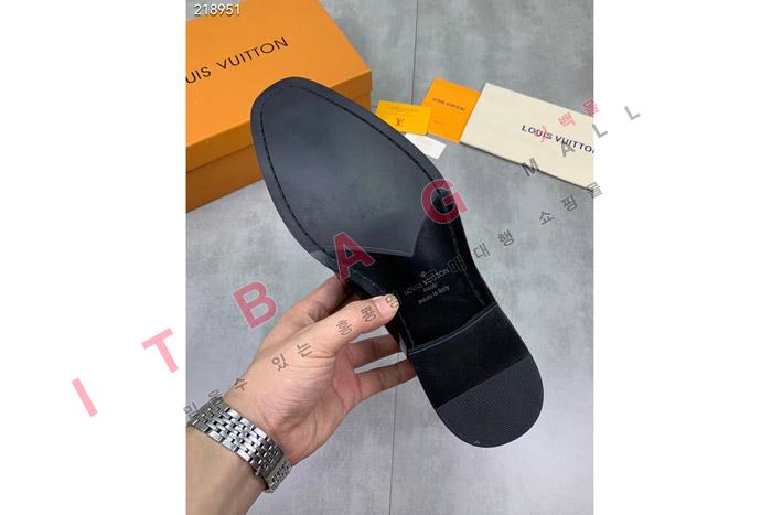 ̺   MYB6555