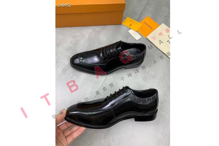 ̺   MYB6556
