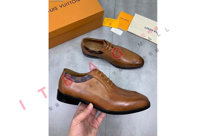 ̺   MYB6557