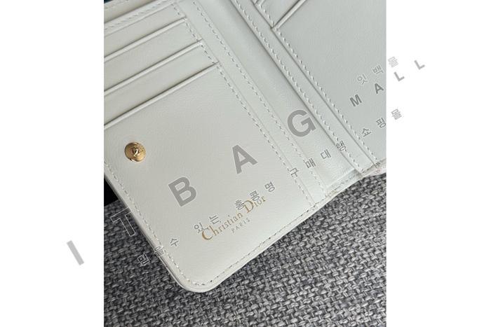   Caro Scarlet   A82373-1