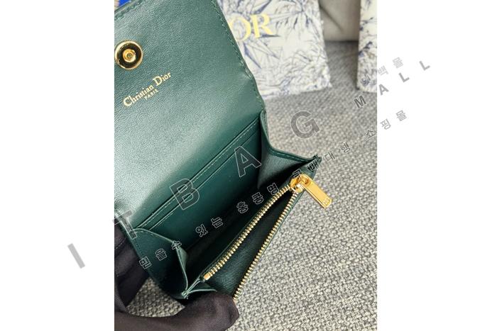  Caro Glycine   A82374-5
